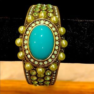 Turquoise Like Bracelet green Pearls Peridot Opal  Stones